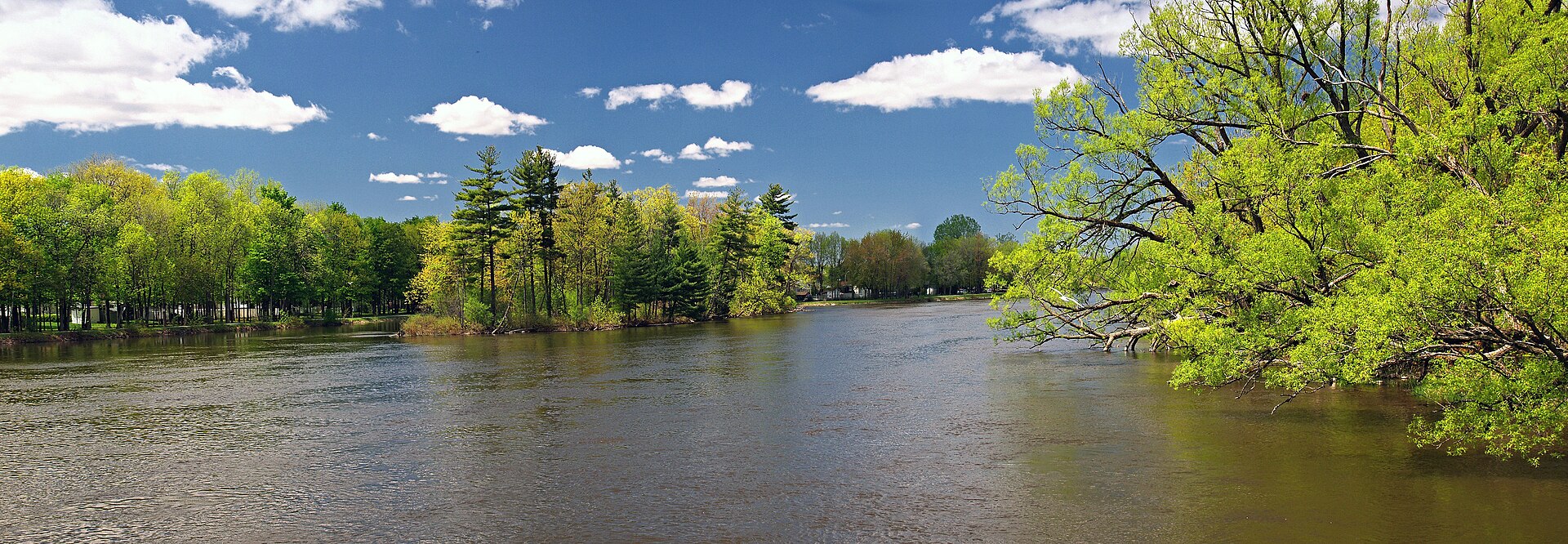 La rivière des Mille-Îles. Par Pierre Bona — Travail personnel, CC BY-SA 3.0, 