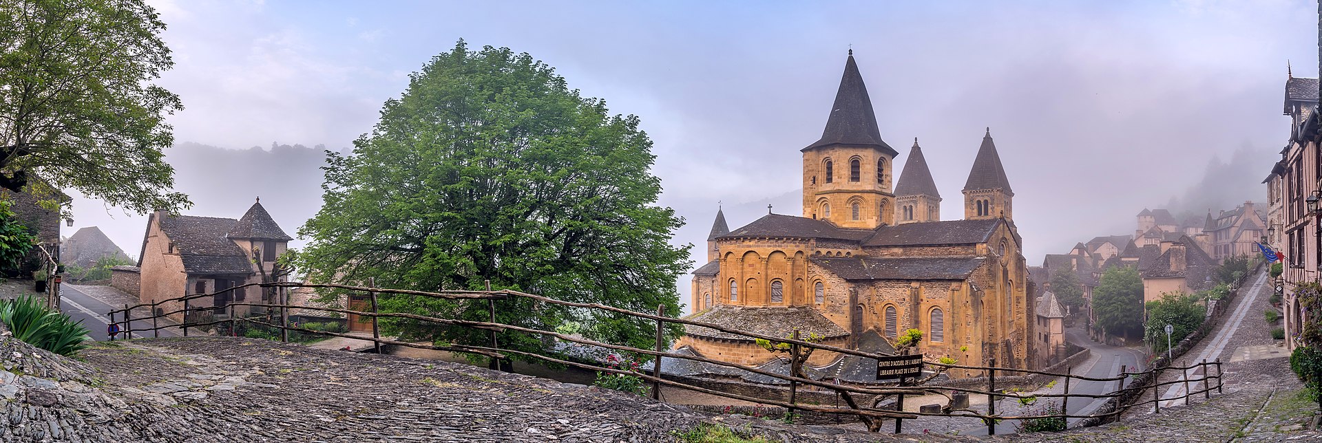 L'abbatiale de Conques, région Occitanie, France. Par Krzysztof Golik — Travail personnel, CC BY-SA 4.0