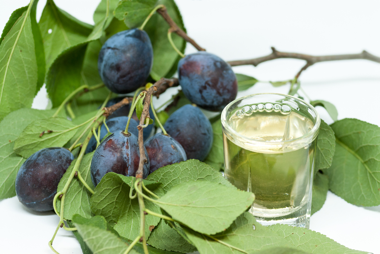 La tradition du rakija dans les Balkans