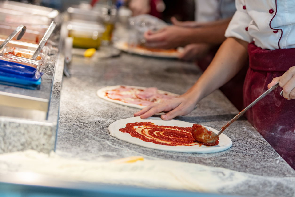 La pizza napoletana (pizza napolitaine)