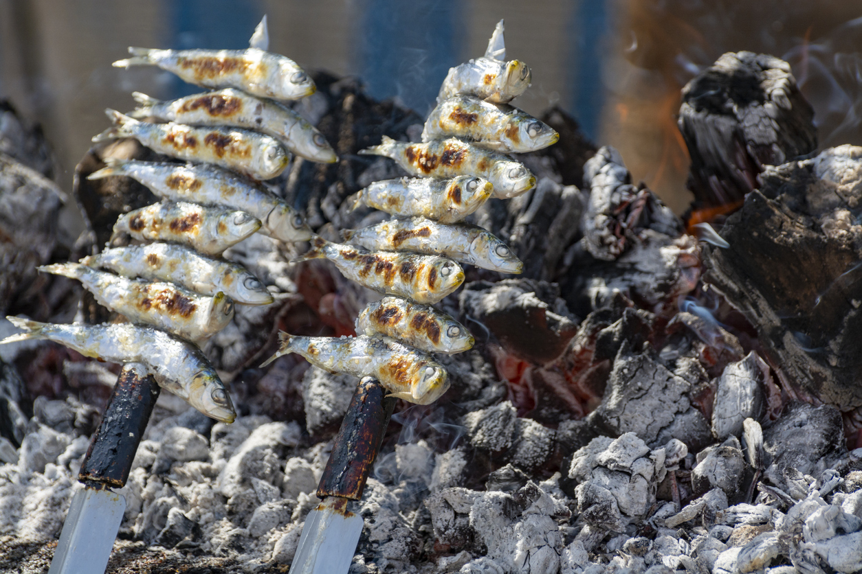Les <i>chiringuitos</i> et les <i>espetos de sardinas</i>