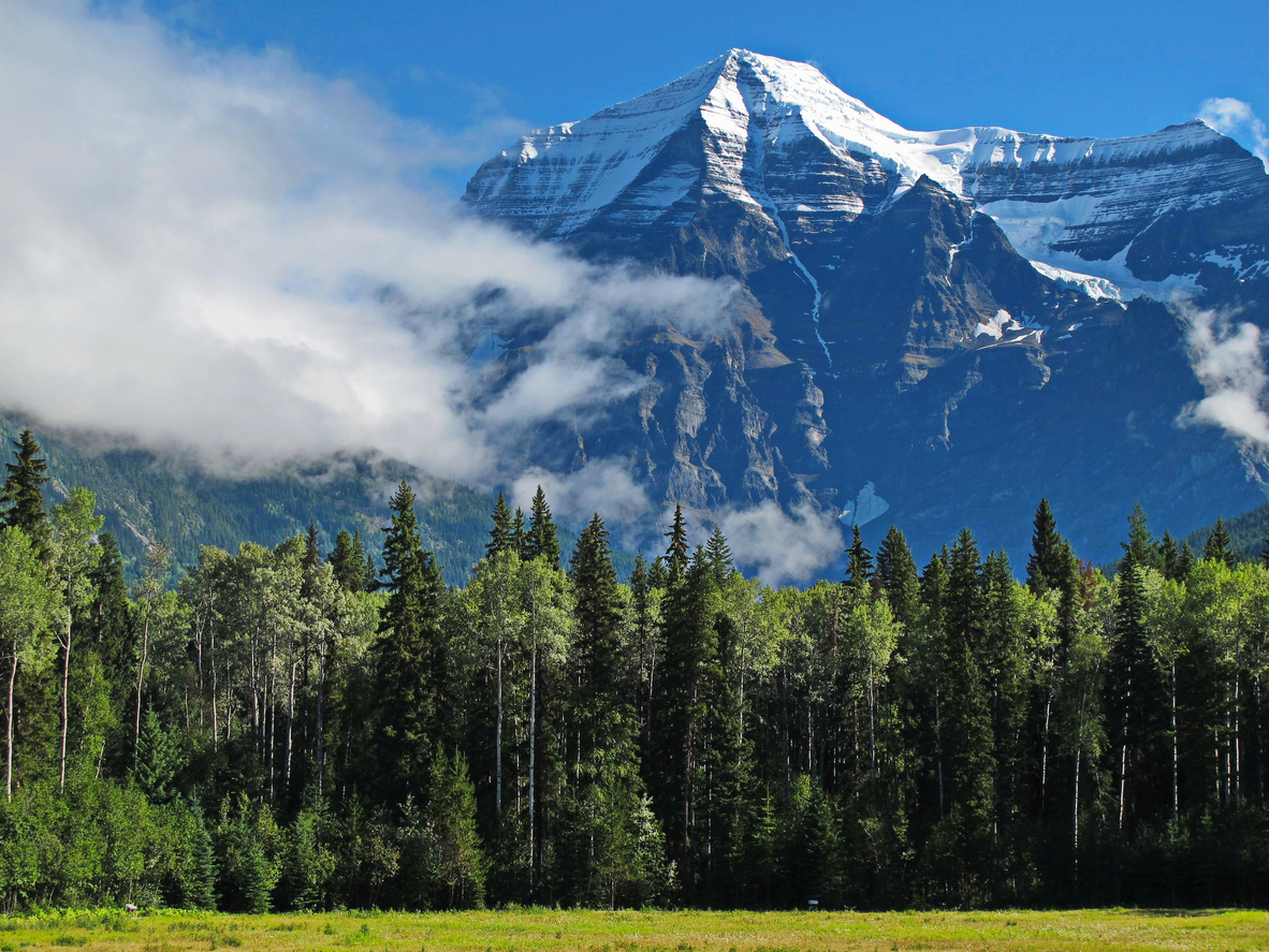 Le plus haut sommet des Rocheuses canadiennes