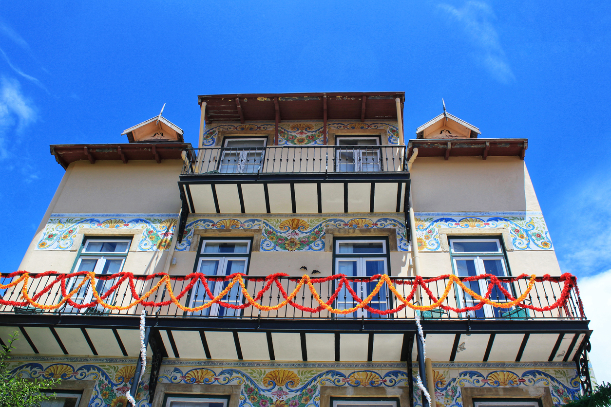 En juin, Lisbonne célèbre saint Antoine de Padoue et Porto fête saint Jean