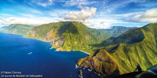 Un survol de Moloka'i en hélicoptère | ©Fabien Dormoy