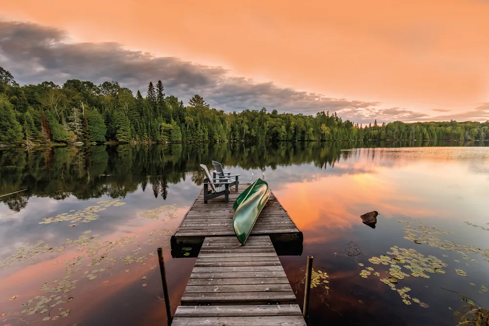Haliburton Highlands.  
©iStockphoto.com/BrianLasenby  
