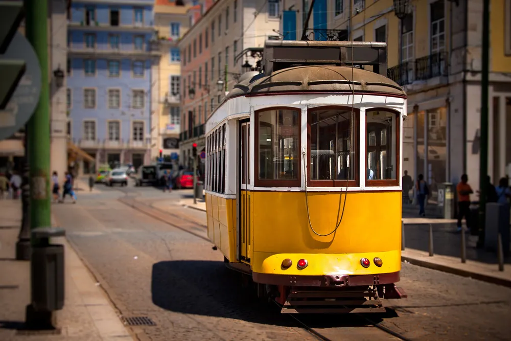 Un eléctrico  | © Dreamstime.com/Sergey Kelin