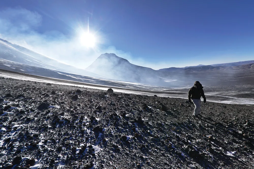 Ascension du volcan Láscar. ©Dreamstime / Lucbastos