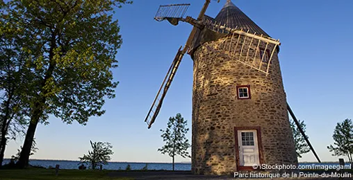 Pointe historique de la Pointe-du-Moulin à Notre-Dame-de-l'Île-Perrot | © iStockphoto.com/imageegaml