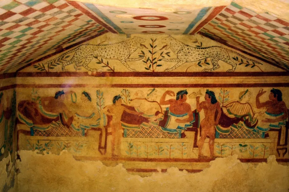 Fresque étrusque - Photo © iStock-lauradibiase
