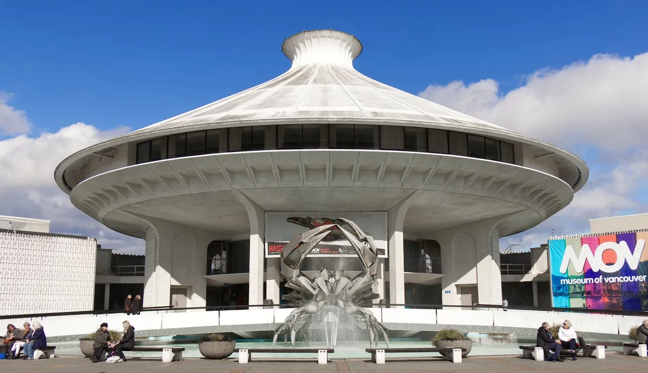 Le H.R. MacMillan Space Centre et son  planetarium voisin du Museum of Vancouver dans le Vanier Park, Vancouver, Colombie-Britannique © iStock / Margarita-Young