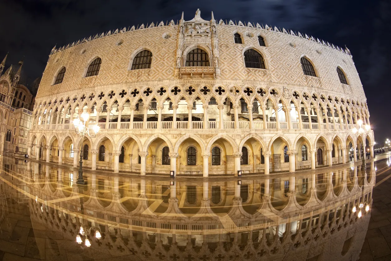 Palais des doges et l'acqua alta, Venise
© iStock/Fitzer