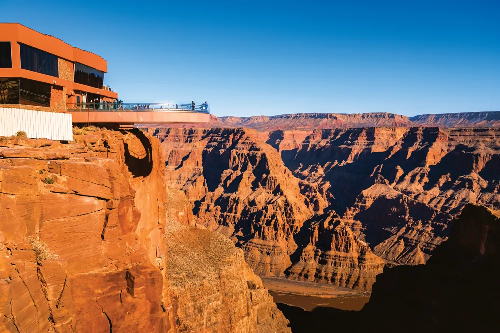 Skywalk at Eagle Point. ©iStockphoto.com/diegograndi 