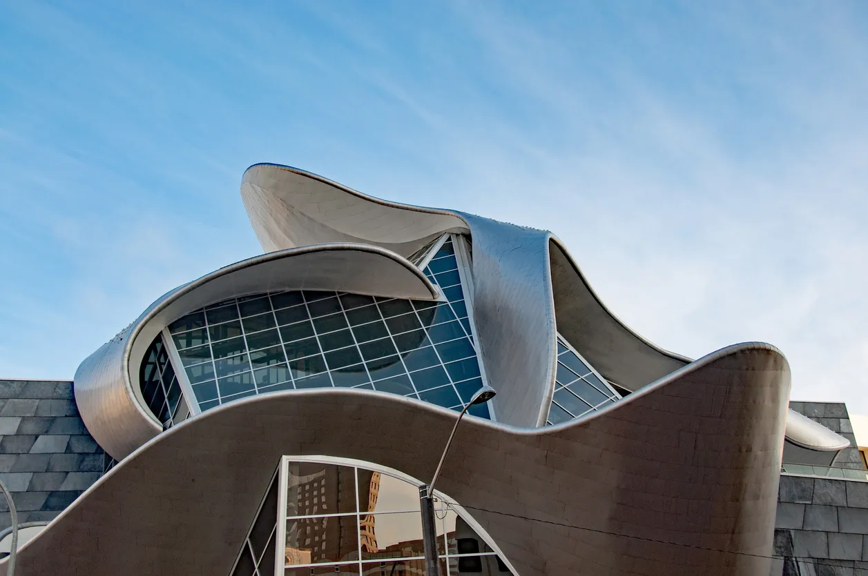 L’Art Gallery of Alberta, du cabinet Randall Stout © iStock / wwing