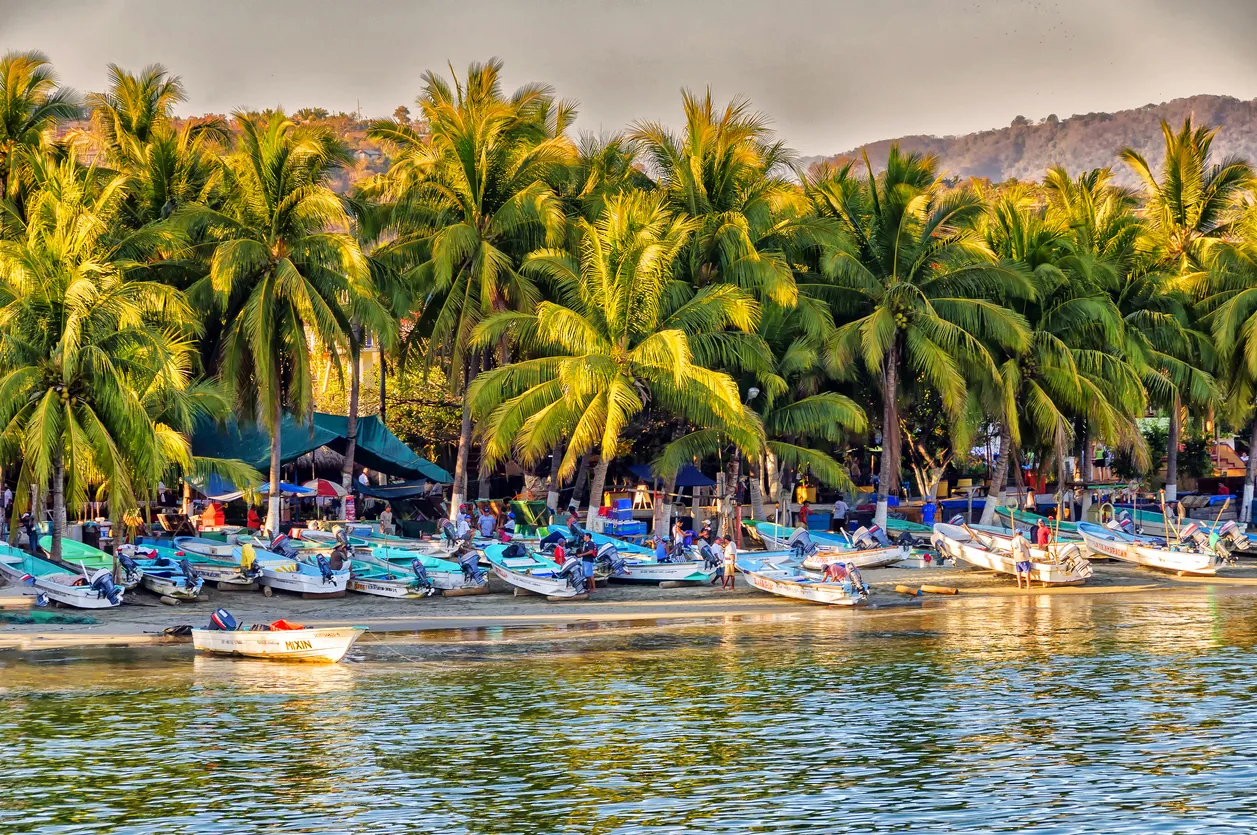 La plage de Zihuatanejo près de Ixtapa, sur la côte pacifique du Mexique  | © iStock / |Zihuatanejo