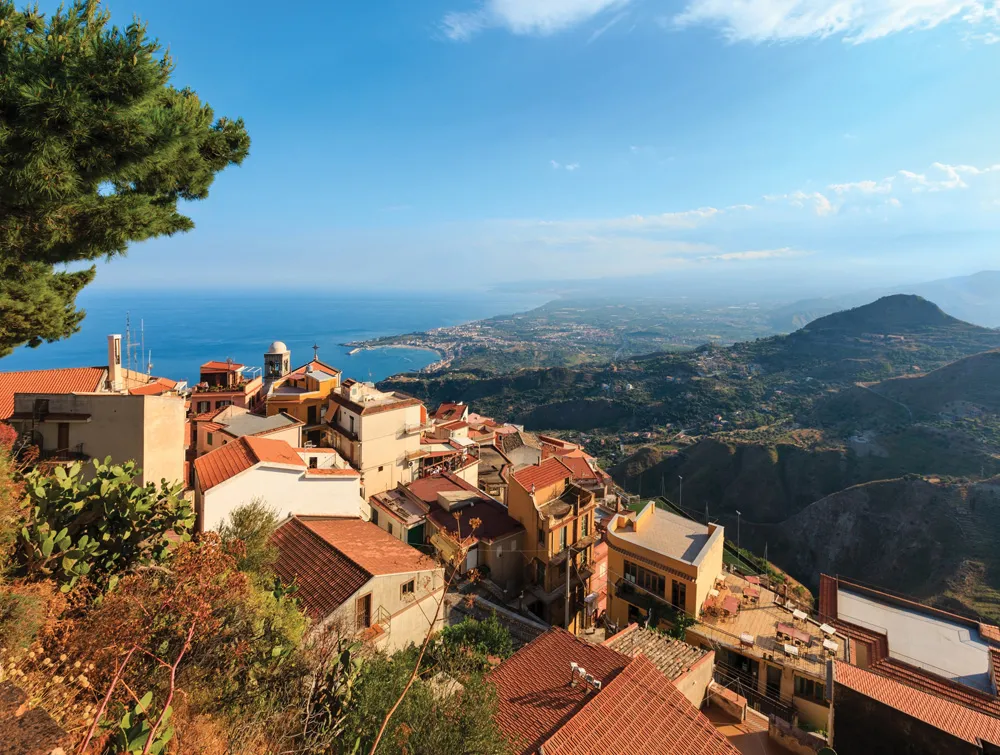 Castelmola | © iStockphoto.com/j-wildman