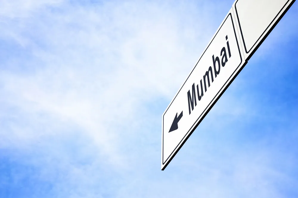 Panneau de direction « Mumbai », Inde | © SimeonDonov