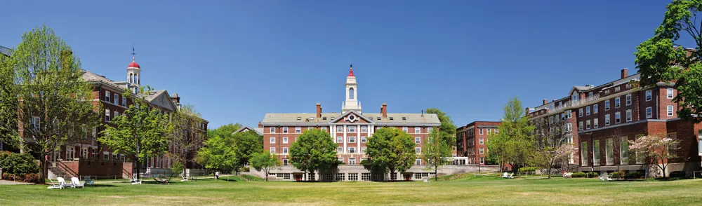 Harvard University.
©Shutterstock / Jorge Salcedo
