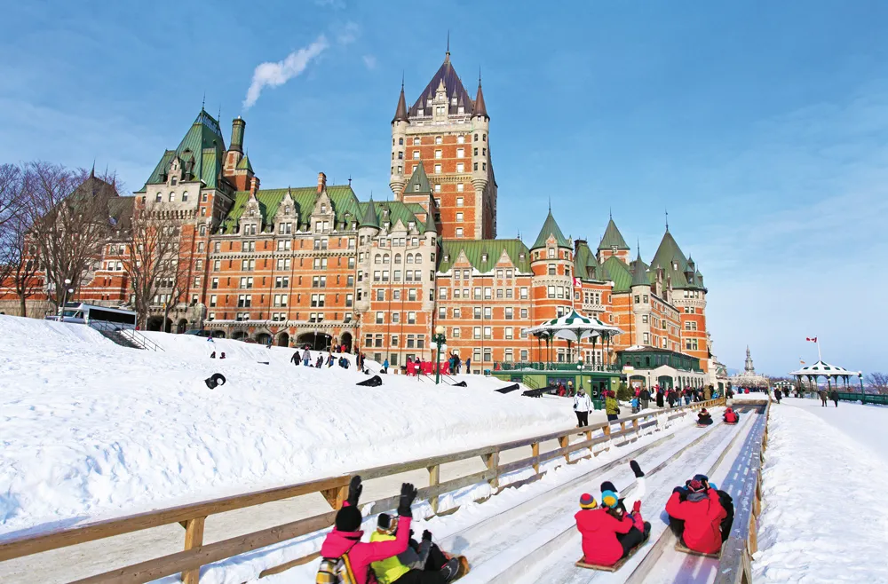 Plaisir des glissades Au 1884 ©Shutterstock - Vlad G
